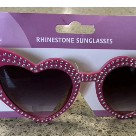 Bejeweled Heart Shaped Hot Pink Sunglasses New With Tags - Picture 4 of 8